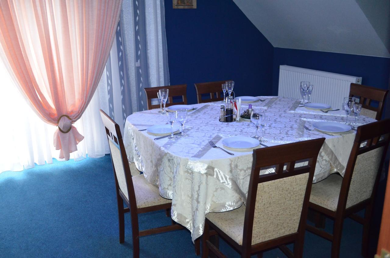 Hotel Fiyesta Starokostyantyniv Εξωτερικό φωτογραφία