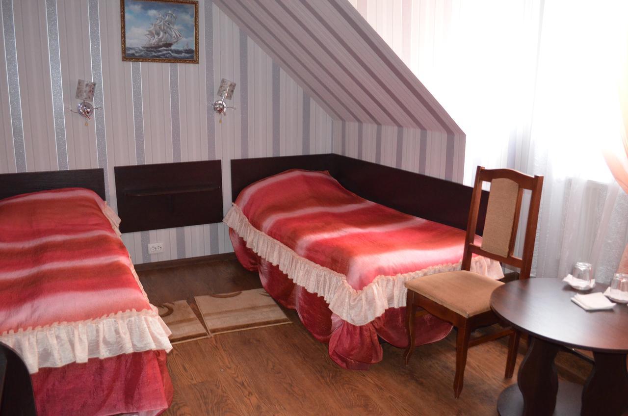 Hotel Fiyesta Starokostyantyniv Εξωτερικό φωτογραφία