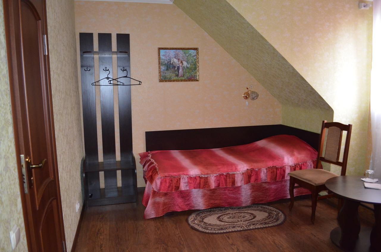 Hotel Fiyesta Starokostyantyniv Εξωτερικό φωτογραφία